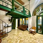 By Calamari Homes - El Porvenir 207 Walled City
