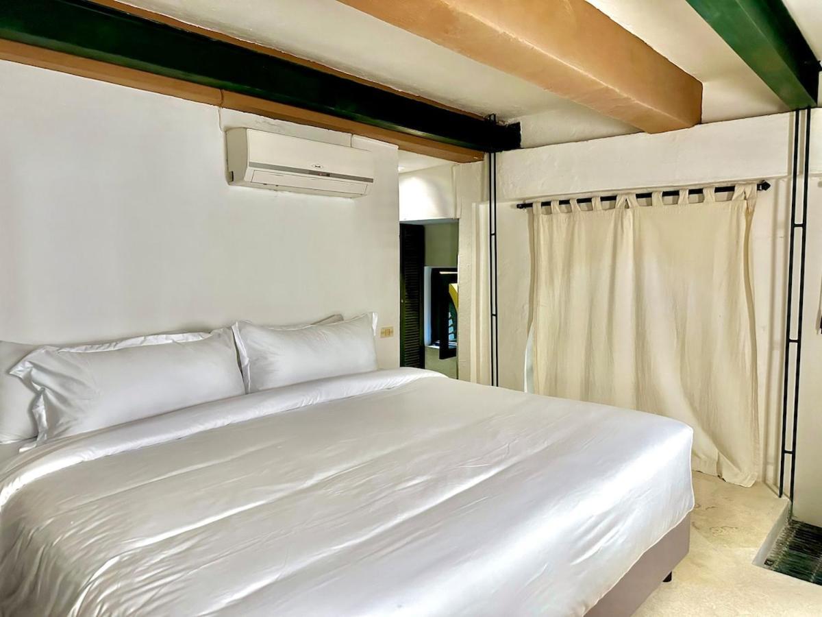 By Calamari Homes - El Porvenir 207 Walled Cartagena