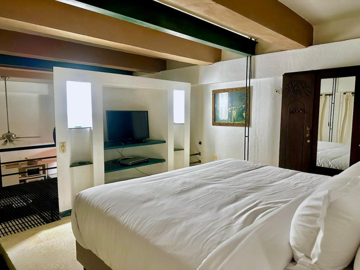 By Calamari Homes - El Porvenir 207 Walled Apartamento *