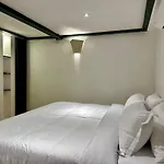 By Calamari Homes - El Porvenir 207 Walled City