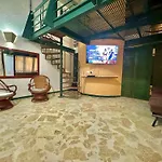 By Calamari Homes - El Porvenir 207 Walled City