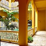 By Calamari Homes - El Porvenir 207 Walled City